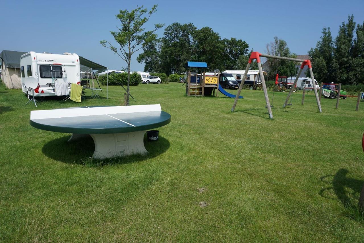Vakantiehuisje Vlakbij Leeuwarden, Swichumer Pleats Extérieur photo